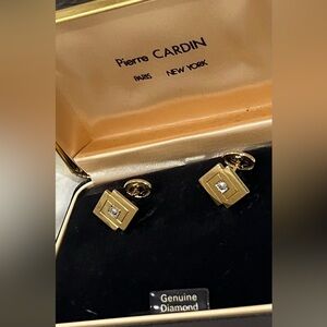 Pierre Cardin 1970s Paris.. New York.. Gold tone with diamond Cuff Links.